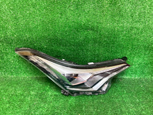Laden Sie das Bild in den Galerie-Viewer, Frontscheinwerfer Toyota Chr C-Hr 81110-F4170 LED Rechts Scheinwerfer Headlight SCH3701919404ah