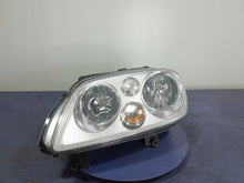 Laden Sie das Bild in den Galerie-Viewer, Frontscheinwerfer VW Touran 1T0941005D Links Scheinwerfer Headlight