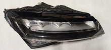 Laden Sie das Bild in den Galerie-Viewer, Frontscheinwerfer Skoda Superb III 3V1941016C Full LED Rechts Headlight