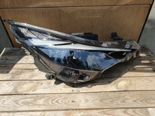 Laden Sie das Bild in den Galerie-Viewer, Frontscheinwerfer Hyundai Elantra VII 92101-AA LED Ein Stück (Rechts oder Links) SCH6619254864ph