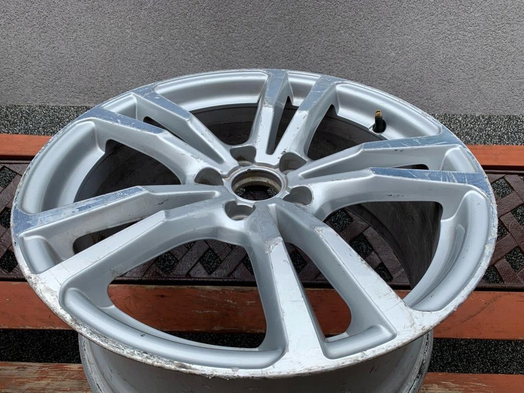1x Alufelge 18 Zoll 8.0" 5x112 46ET Glanz Silber 8V0601025BC Audi A3 Rim Wheel FEL7048653107pf