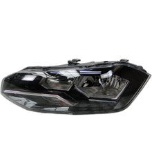 Laden Sie das Bild in den Galerie-Viewer, Frontscheinwerfer VW Polo 2G1941005 Links Scheinwerfer Headlight