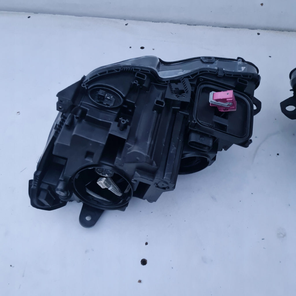 Frontscheinwerfer Mercedes-Benz W204 A208204339 A2048204639 Ein Satz Headlight SCH6021551569fo