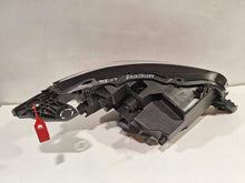 Laden Sie das Bild in den Galerie-Viewer, Frontscheinwerfer Peugeot 2008 208 II 225062507 Links Scheinwerfer Headlight