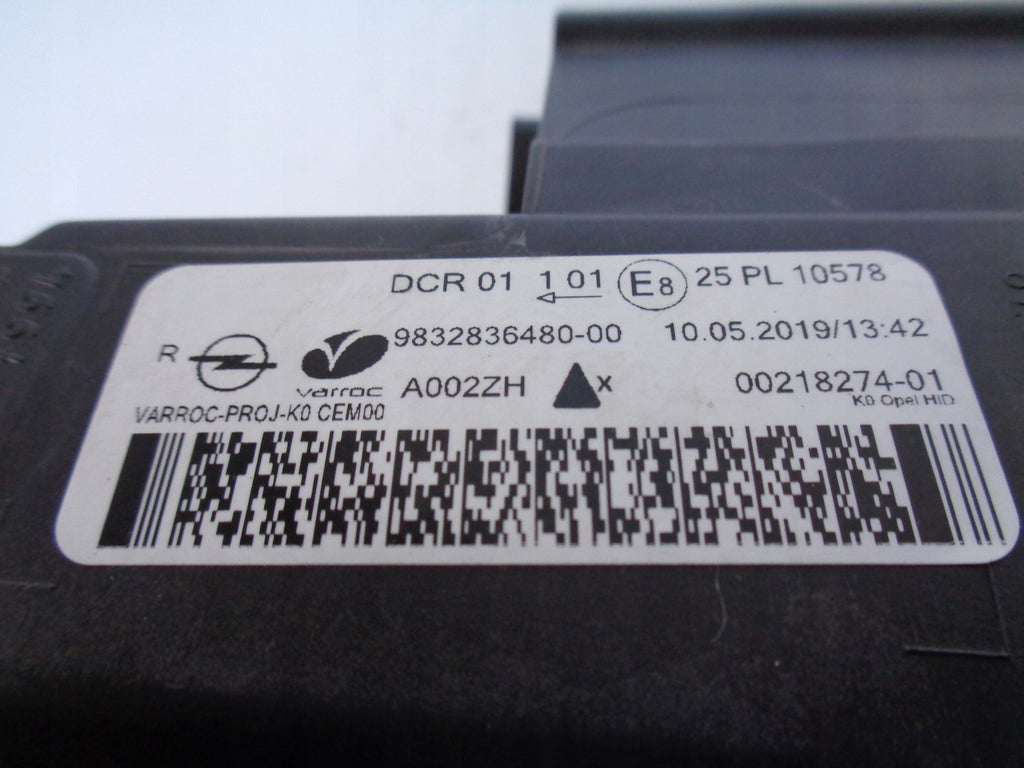 Frontscheinwerfer Opel Zafira Vivaro C 9832836480 XENON Rechts Headlight