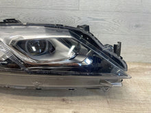 Laden Sie das Bild in den Galerie-Viewer, Frontscheinwerfer Mitsubishi Eclipse Cross W3153 LED Rechts Headlight