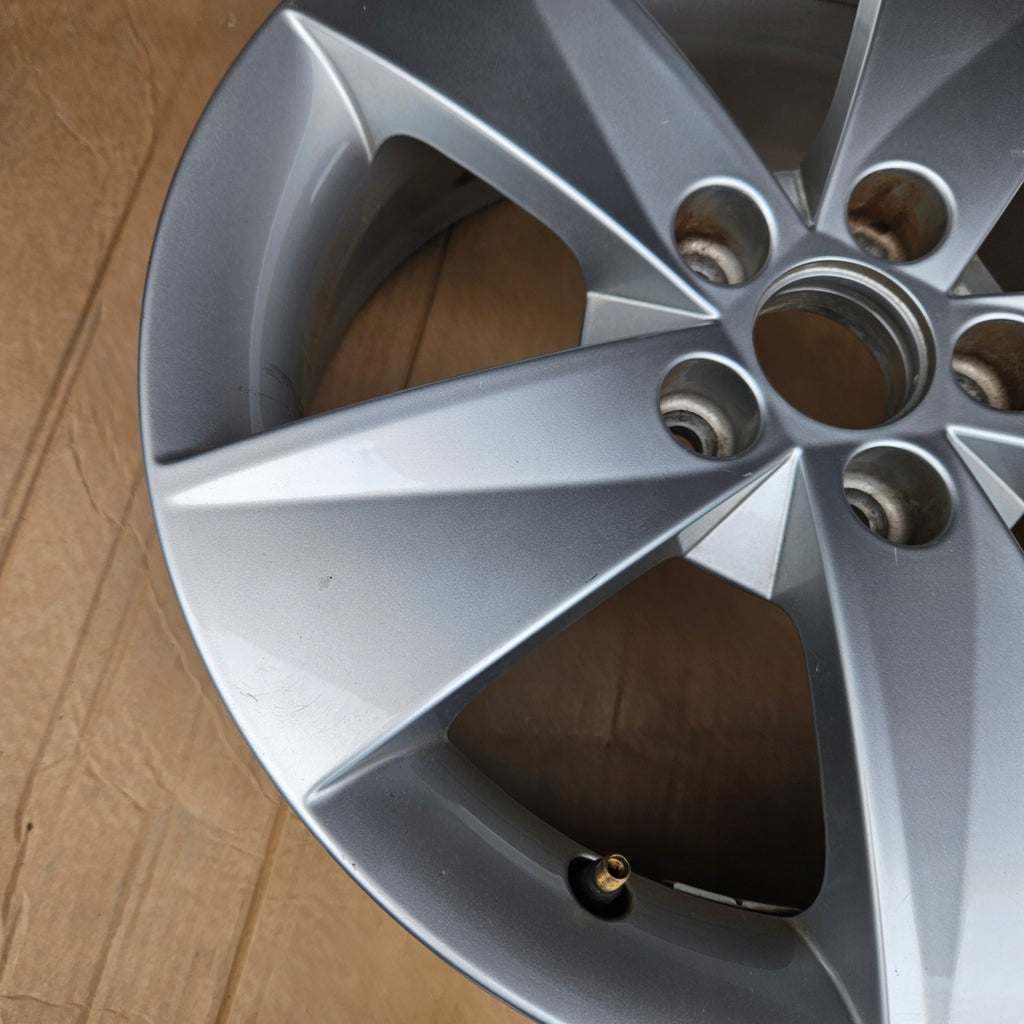 1x Alufelge 15 Zoll 6.0" 5x112 43ET Glanz Silber 5J0601025 Skoda Roomster FEL2424059546hz