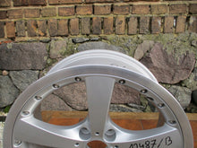 Laden Sie das Bild in den Galerie-Viewer, 1x Alufelge 19 Zoll 8.0" 5x120 6775603-13 BMW E91 E93 E90 E92 Rim Wheel