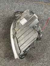 Load image into Gallery viewer, Frontscheinwerfer Mercedes-Benz W245 A1698201761 Links Scheinwerfer Headlight SCH1870352646di