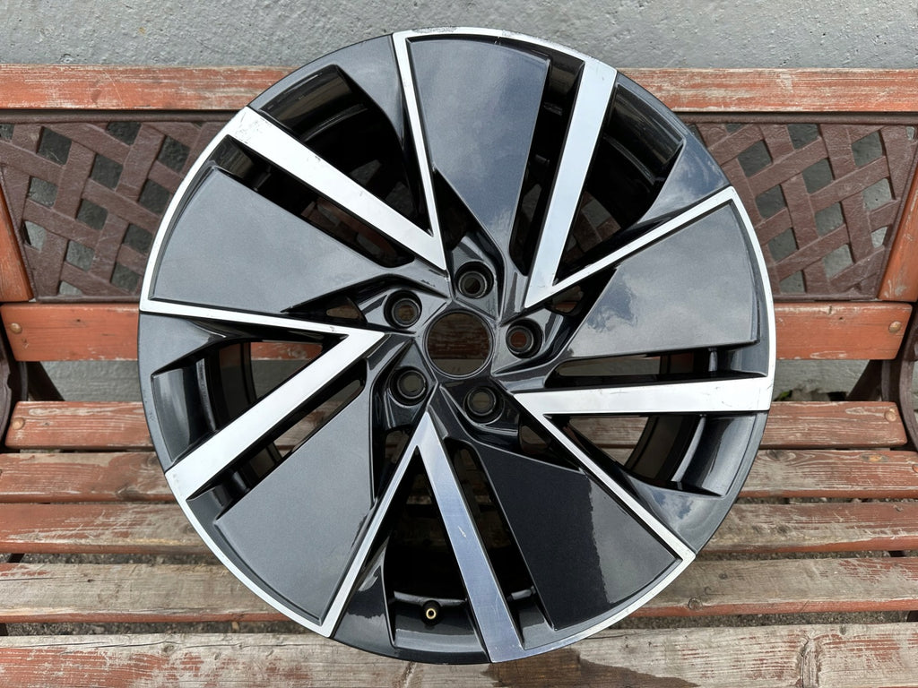 1x Alufelge 19 Zoll 8.0" 5x112 44ET Glanz Graphit 3V0601025BA Mg Superb Iii FEL5171539055mv