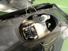 Load image into Gallery viewer, Frontscheinwerfer VW Passat 3C0941753G 3C0941752G Xenon Ein Satz Headlight SCH9088881120yp
