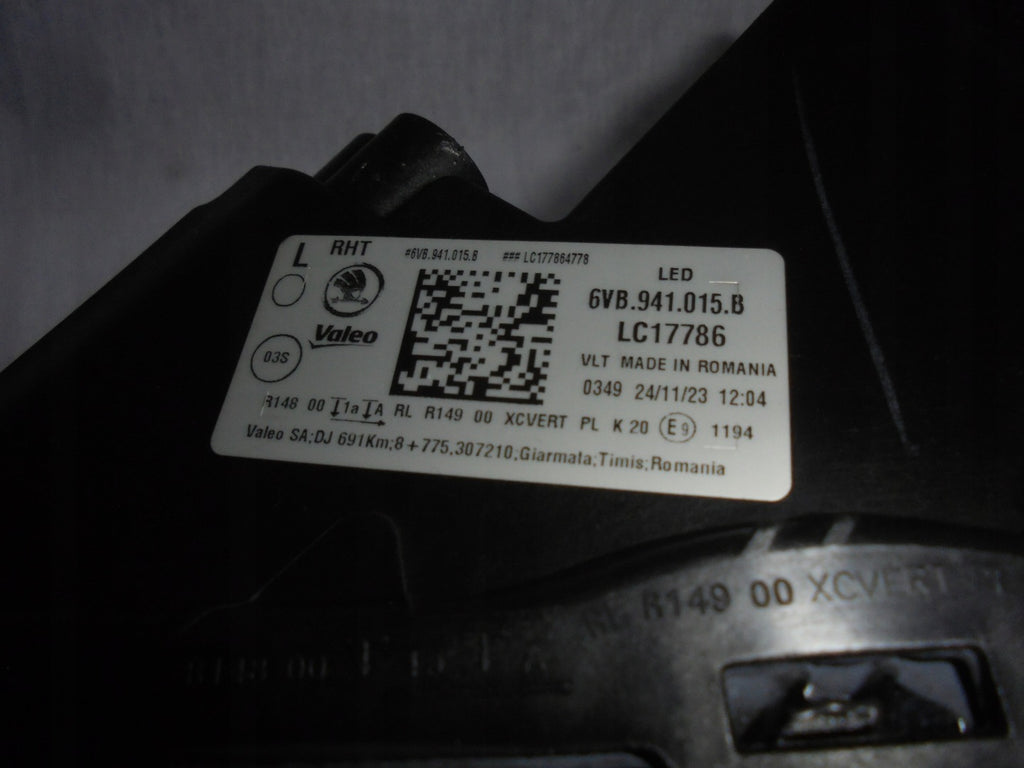 Frontscheinwerfer Skoda Fabia I 6VB941015B LED Ein Stück (Rechts oder Links)