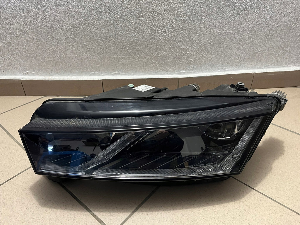 Frontscheinwerfer Skoda Octavia IV 5E4941015A LED Ein Stück (Rechts oder Links) SCH8790969716vp