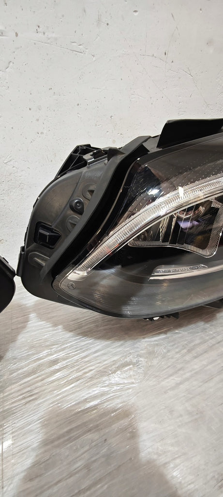 Frontscheinwerfer Mercedes-Benz W246 A2469067001 LED Rechts oder Links SCH8875255324og