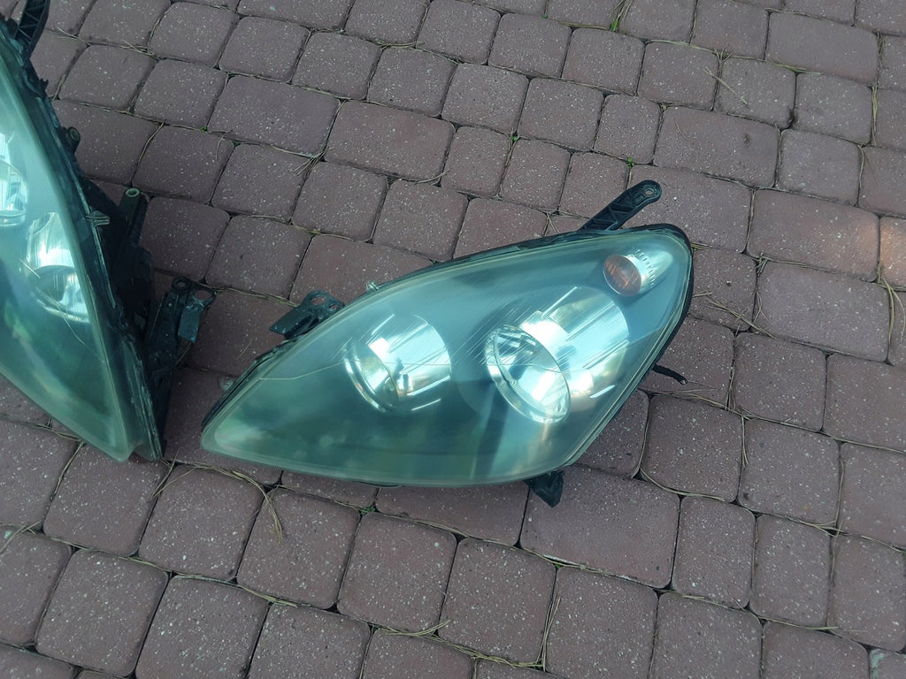 Frontscheinwerfer Opel Zafira B Ein Stück (Rechts oder Links) Headlight