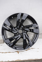 Laden Sie das Bild in den Galerie-Viewer, 1x Alufelge 20 Zoll 9.0" 5x112 33ET Glanz Schwarz 760601025S VW Rim Wheel FEL2744062985sm