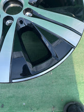 Load image into Gallery viewer, 1x Alufelge 17 Zoll 8.0" 5x112 49 5ET A2064014200 Mercedes-Benz W206 Rim Wheel FEL9456962753qt