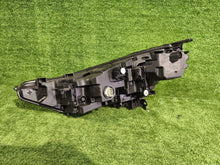 Laden Sie das Bild in den Galerie-Viewer, Frontscheinwerfer Honda Hr-V Hrv CSC30405 Rechts Scheinwerfer Headlight SCH2111996977kd