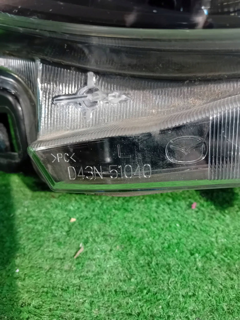 Frontscheinwerfer Mazda II D43N-51040 LED Links Scheinwerfer Headlight SCH9171261424cd