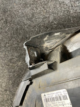 Load image into Gallery viewer, Frontscheinwerfer Mercedes-Benz W245 A1698201761 Links Scheinwerfer Headlight SCH1870352646di