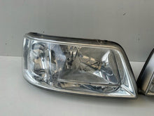 Laden Sie das Bild in den Galerie-Viewer, Frontscheinwerfer VW T5 7H1941015 7H1941016 LED Ein Satz Scheinwerfer Headlight