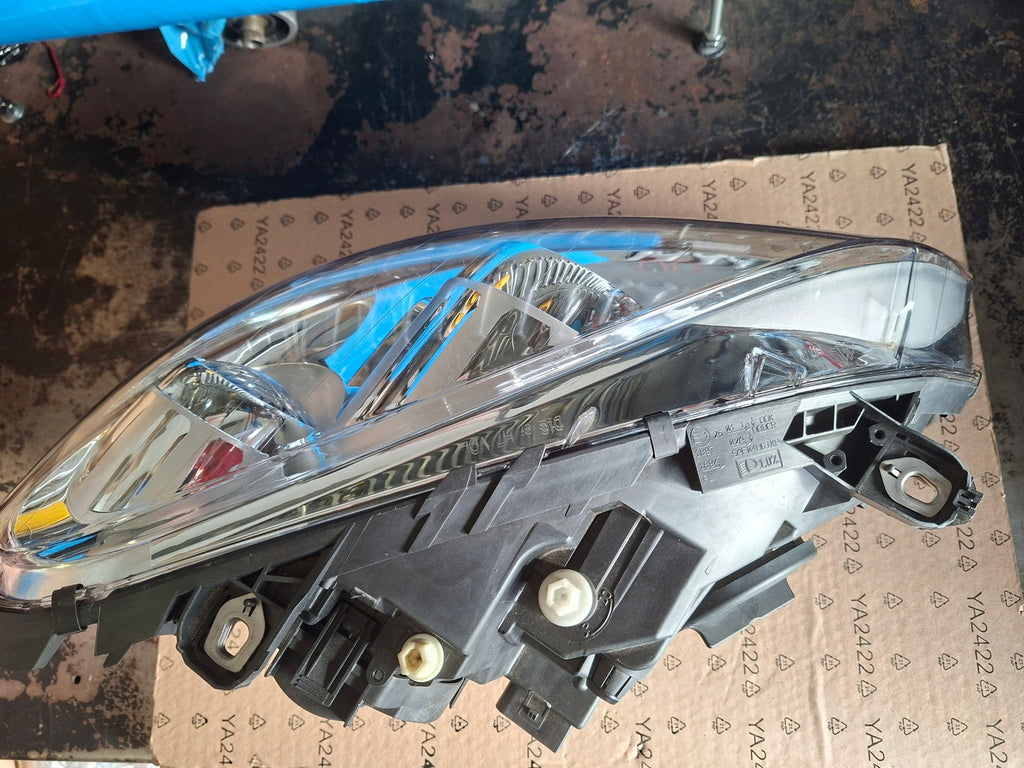 Frontscheinwerfer Mercedes-Benz A1698203761 Xenon Ein Stück (Rechts oder Links) SCH5391427559cm