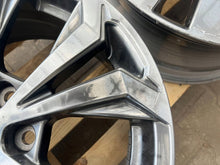 Laden Sie das Bild in den Galerie-Viewer, 1x Alufelge 18 Zoll 5x114.3 Toyota Rav 4 Rim Wheel FEL9192501515ip