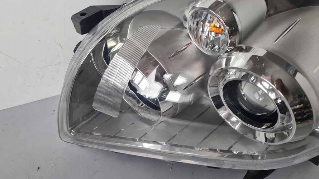 Frontscheinwerfer Toyota Avensis E1313388 20B738111424 Links Headlight SCH7600556307qr