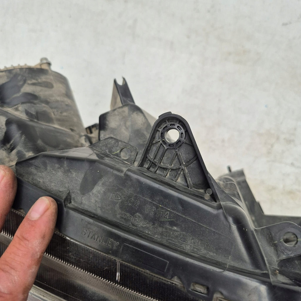 Frontscheinwerfer Renault Alaskan Full LED Rechts Scheinwerfer Headlight SCH6432418114gw