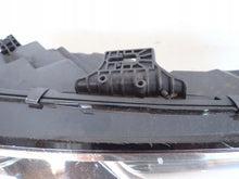 Load image into Gallery viewer, Frontscheinwerfer Audi A4 B9 8W0941006 LED Ein Stück (Rechts oder Links)