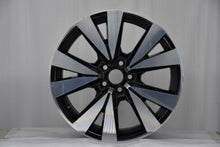 Load image into Gallery viewer, 1x Alufelge 17 Zoll 6.5" 5x100 48ET Glanz Silber 6F9601025D Seat Arona Rim Wheel FEL6482386608ms