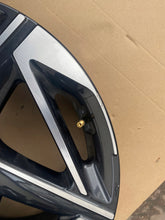 Load image into Gallery viewer, 1x Alufelge 18 Zoll 7.5" 5x114.3 55ET Glanz Graphit 52910-G4CA0 Hyundai I FEL4193531646ca