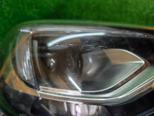 Laden Sie das Bild in den Galerie-Viewer, Frontscheinwerfer Opel Astra K 39077807 Rechts Scheinwerfer Headlight SCH4839221788pc