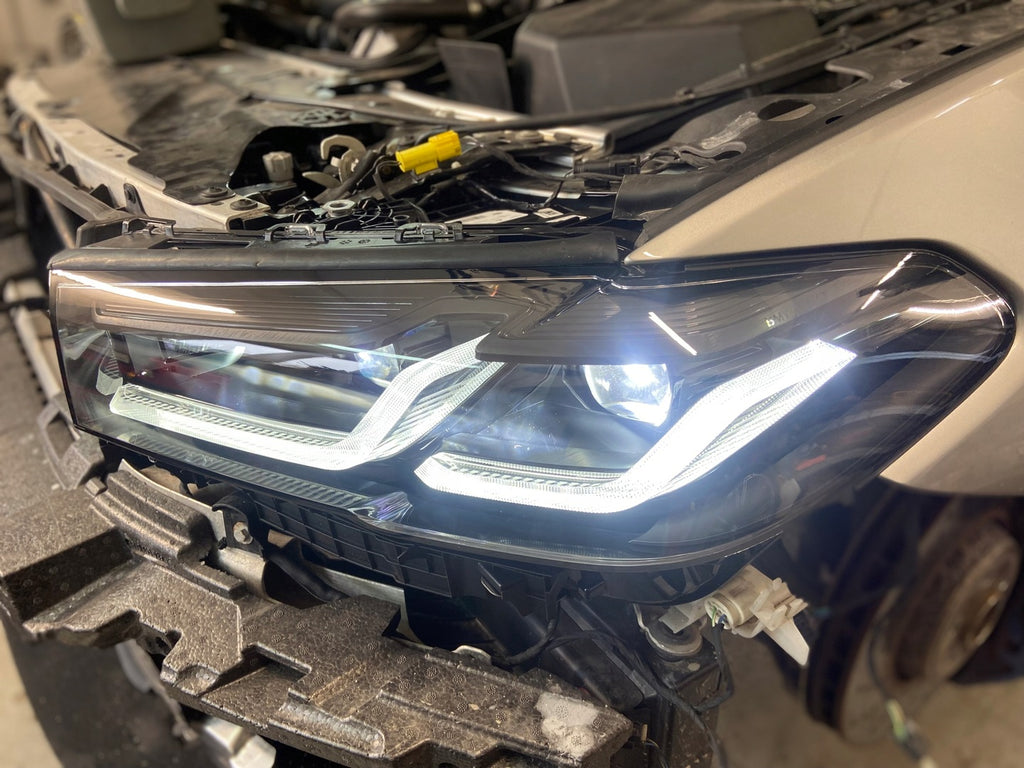 Frontscheinwerfer BMW G31 G30 9850602 9850601 Full LED Rechts oder Links