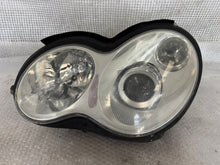 Laden Sie das Bild in den Galerie-Viewer, Frontscheinwerfer Mercedes-Benz W203 A2038203761 Xenon Links Headlight SCH5880726675wp
