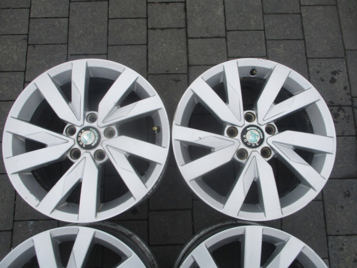 4x Alufelge 16 Zoll 6.5" 5x112 41ET Glanz Silber 3G0601025A Skoda I Rim Wheel FEL4936431459nv