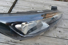 Laden Sie das Bild in den Galerie-Viewer, Frontscheinwerfer Ford Focus MX7B-13E014-CD Rechts Scheinwerfer Headlight SCH7421136165bv