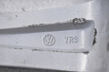 Laden Sie das Bild in den Galerie-Viewer, 1x Alufelge 18 Zoll 7.0" 5x112 43ET Glanz Silber 5N0601025H, 5N0071498 VW Tiguan FEL9040632523ph