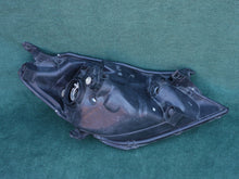 Load image into Gallery viewer, Frontscheinwerfer Toyota Yaris 81170-0D460 Links Scheinwerfer Headlight SCH2620971023ie