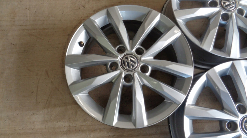 4x Alufelge 16 Zoll 6.5" 5x112 48ET Glanz Silber 5TA601025 Seat I Rim Wheel FEL5054958502ta