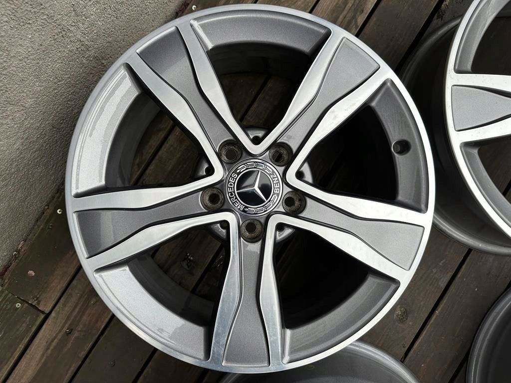 4x Alufelge 17 Zoll 7.0" 5x112 48 5ET A2054010800 Mercedes-Benz C Class W205 FEL7007701870st