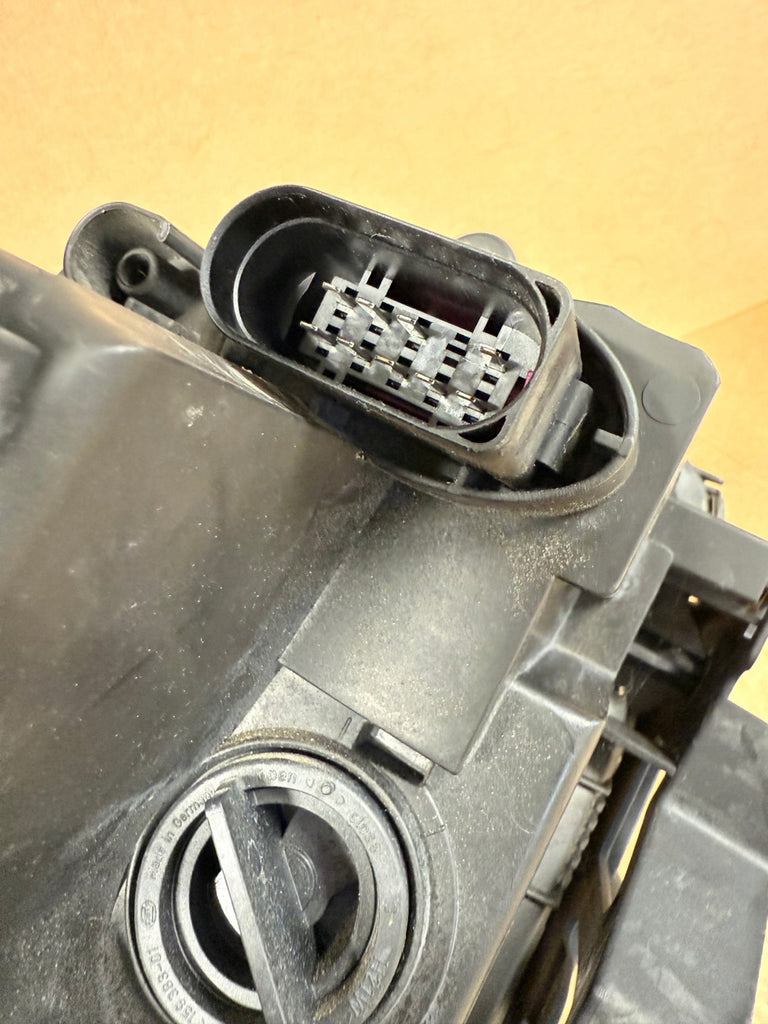 Frontscheinwerfer VW Touran 1T1941005C Links Scheinwerfer Headlight SCH2499443635an