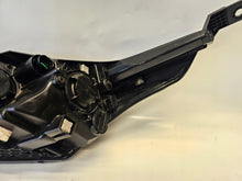 Laden Sie das Bild in den Galerie-Viewer, Frontscheinwerfer Kia Ceed 92102J7051 J7921-21040 LED Rechts oder Links