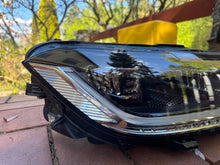 Laden Sie das Bild in den Galerie-Viewer, Frontscheinwerfer VW T-Cross 2GM941036 Full LED Rechts Scheinwerfer Headlight