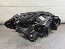Laden Sie das Bild in den Galerie-Viewer, Frontscheinwerfer Mercedes-Benz A2468207161 Xenon Ein Stück (Rechts oder Links) SCH4178183441an