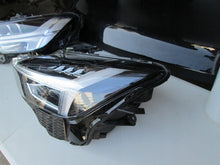 Laden Sie das Bild in den Galerie-Viewer, Frontscheinwerfer Polestar 2 II P32338902 Full LED Links Scheinwerfer Headlight