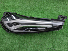 Laden Sie das Bild in den Galerie-Viewer, Frontscheinwerfer 8893628734 Full LED Links Scheinwerfer Headlight