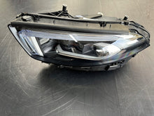 Laden Sie das Bild in den Galerie-Viewer, Frontscheinwerfer Mercedes-Benz W177 A1779065303 LED Links Headlight SCH5255866396my