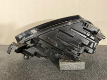 Laden Sie das Bild in den Galerie-Viewer, Frontscheinwerfer Skoda Octavia IV 5E4941015 LED Links Scheinwerfer Headlight SCH7209149641lh