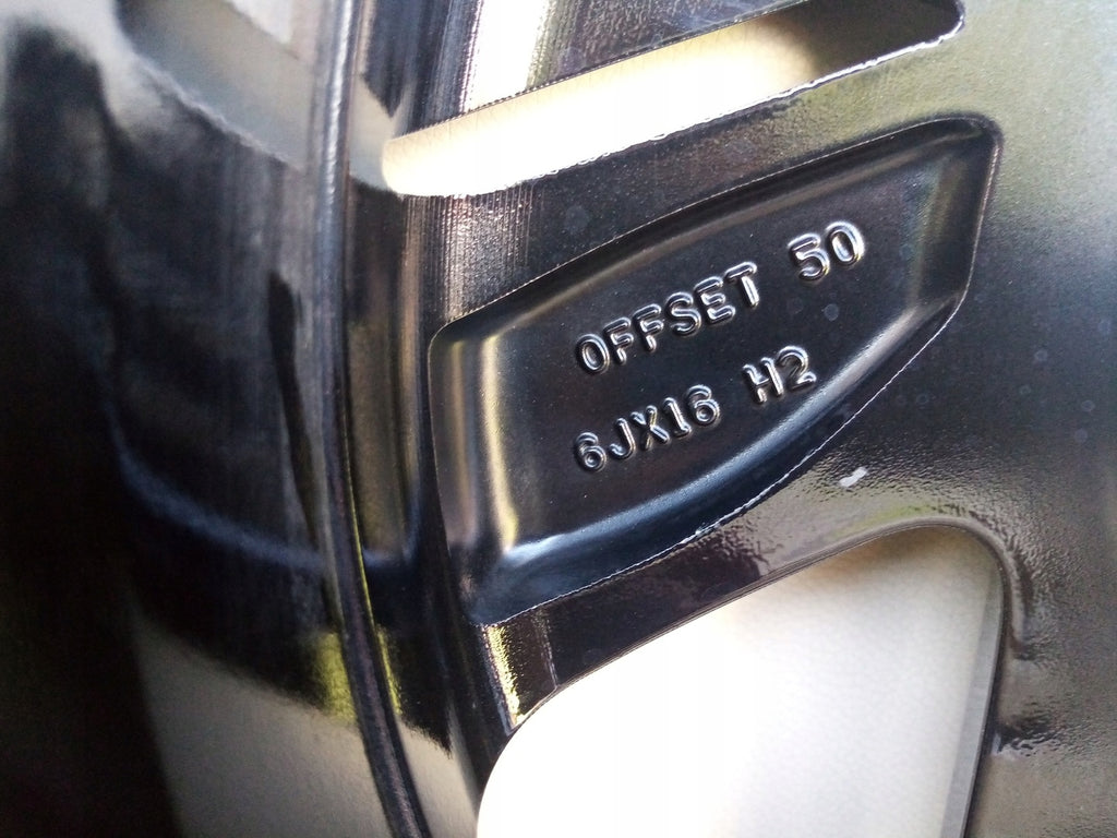 1x Alufelge 16 Zoll 6.0" 4x100 50ET 52910-Q0200 Hyundai Rim Wheel